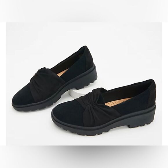 Clarks Collection Ruched Slip-On Loafers - Calla Style black suede size 7 wide - Picture 1 of 8